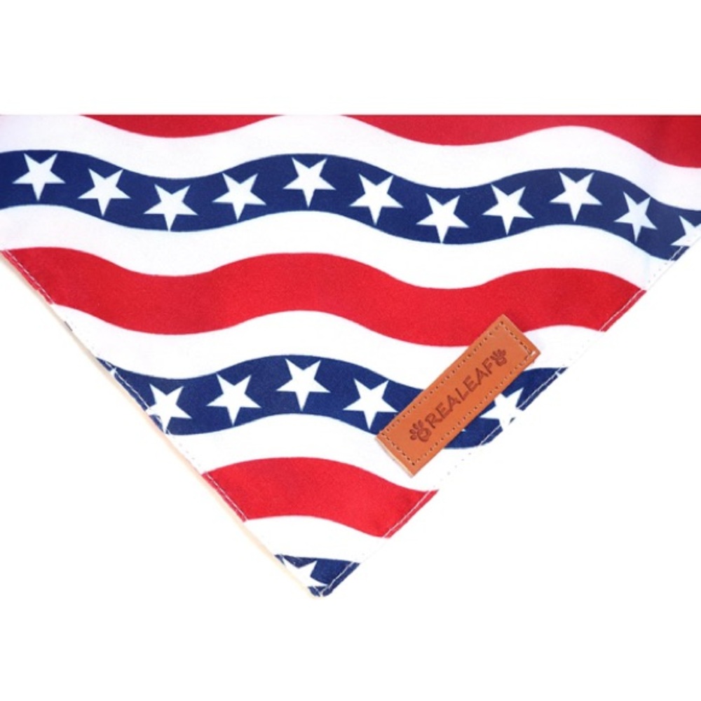 Realeaf Patriotic Reversible Dog Bandana - Red, White, and Blue. Size Large.